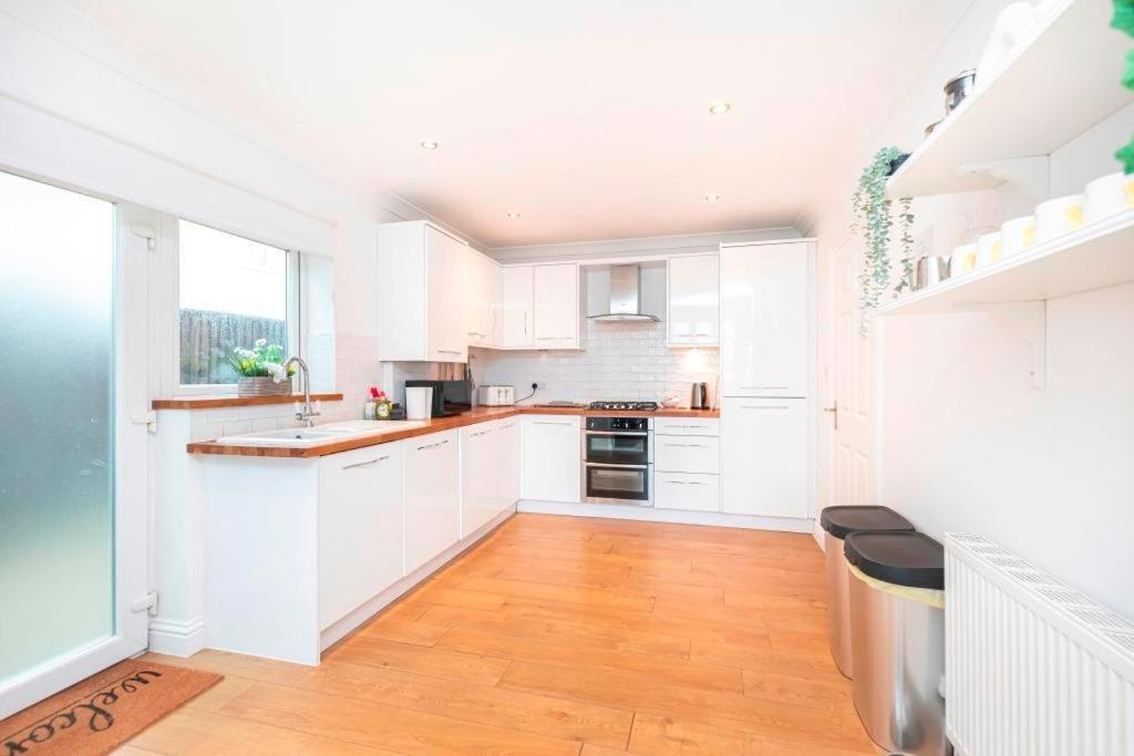 Bournecoast - Clifftop Apartment With Garden -Fm827 伯恩茅斯 外观 照片